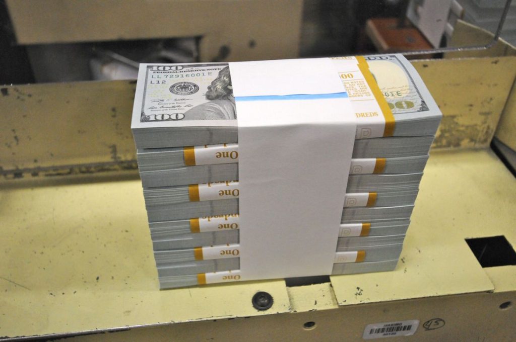 Azərbaycan kommersiya banklarının balansının 9 Aylıq xülasəsi: Xarici Aktivlər 6%, iqtisadiyyata kreditlər 5.9% artıb