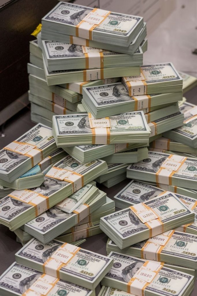 Azərbaycanda dollar və avroya tələb azalıb-rəsmi statistik götəricilər