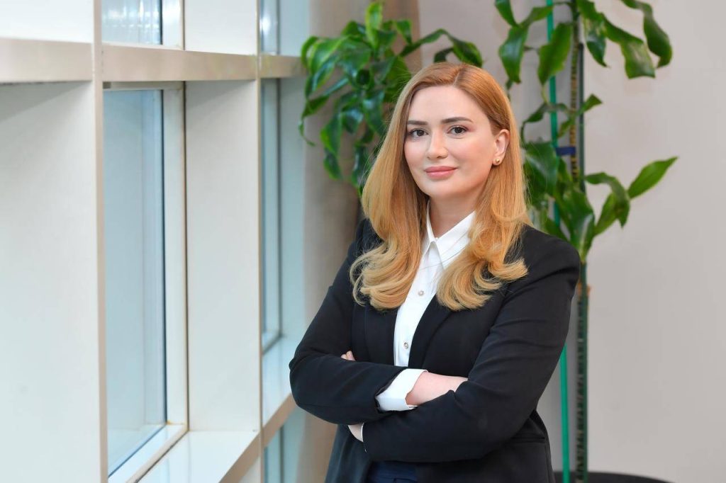 Azərbaycanda ilk dəfə qadın bank rəhbəri təyin olunub-“Azər-Türk Bank”ın rəhbəri dəyişib