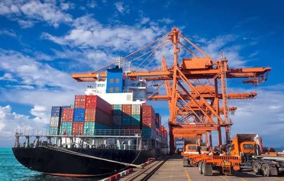 Bakı Limanında aşırılan yüklərin həcmi 46% artıb