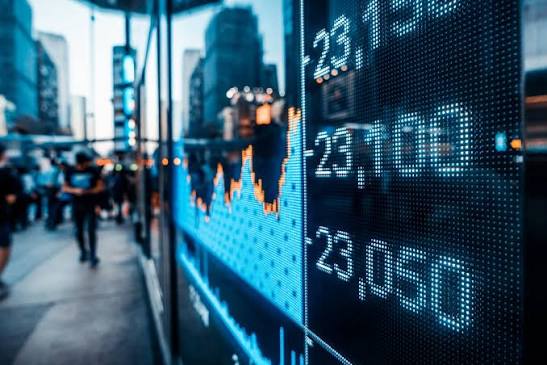 Qlobal bazarlarda ziddiyyətli dinamika – Dollar indeksi yüksəlib, qiymətli metallar geriləyir
