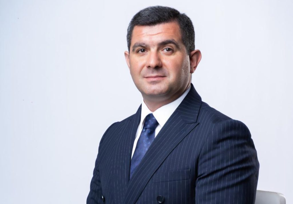 Böyük dövlət olmaq yox, böyük təsir yaratmaq: Azərbaycanın yeni strateji seçimi- Emin Əliyev yazır