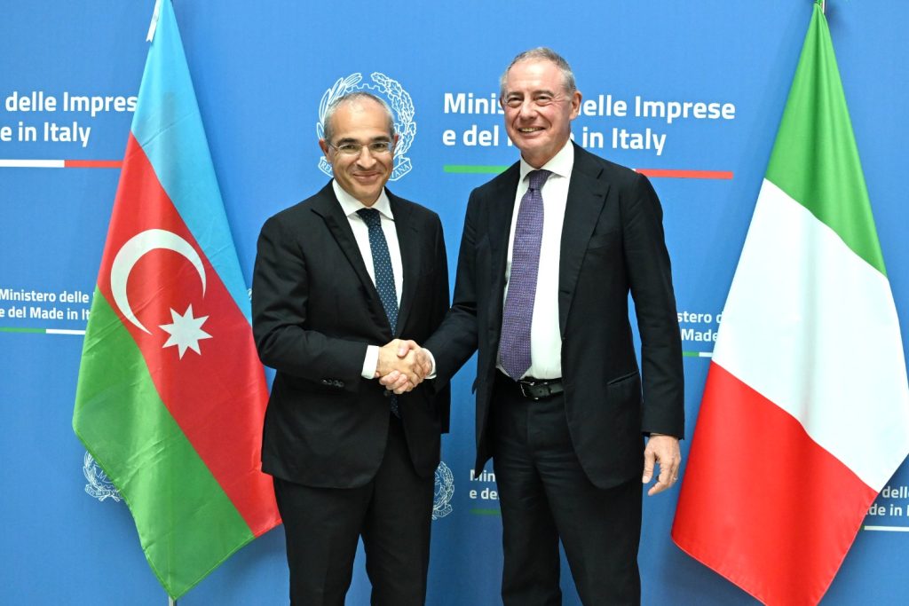 Azərbaycan və İtaliya sənaye və enerji sahələrində əməkdaşlığı genişləndirmək imkanlarını müzakirə edib