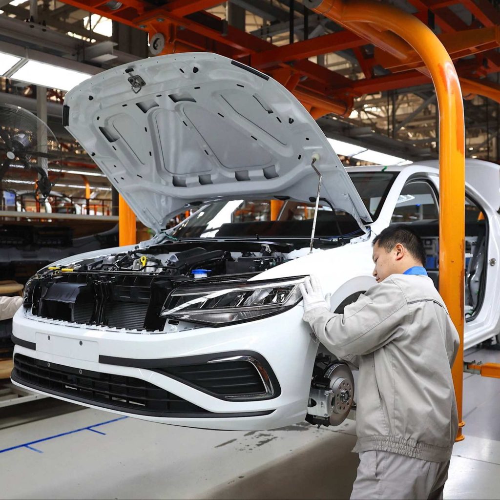 Çində minik avtomobillərinin satışı sentyabrda 28,1% azalıb