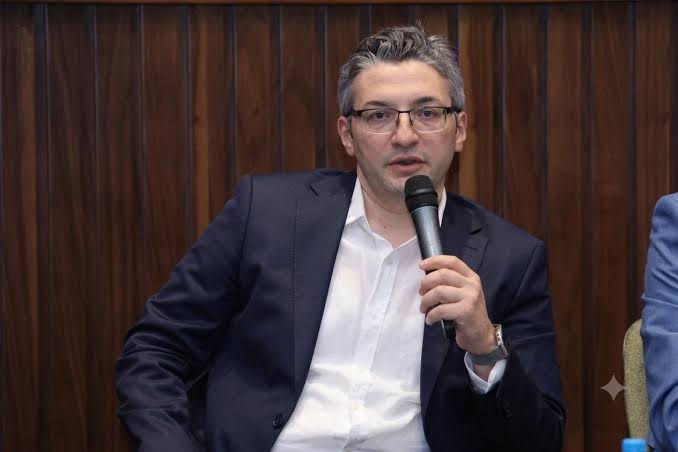 Tamerlan Rüstəmov: “Bankların kartdan-karta köçürmələrə görə xidmət haqqı tutmağa başlayacağı gözlənilmir”